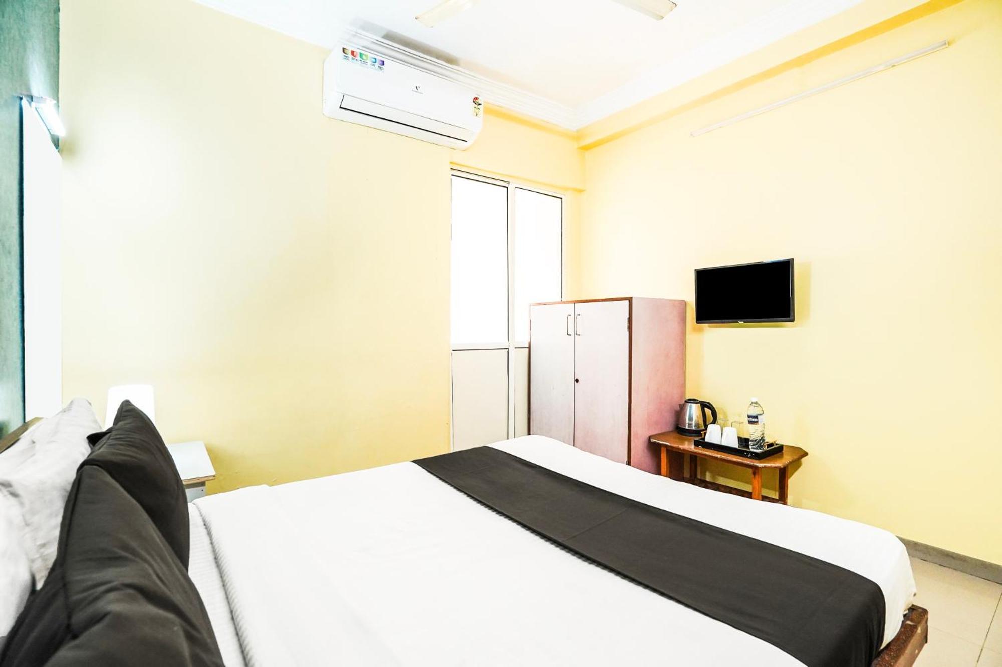 Hotel O Vibrant Residency Ahmedabad Exterior photo